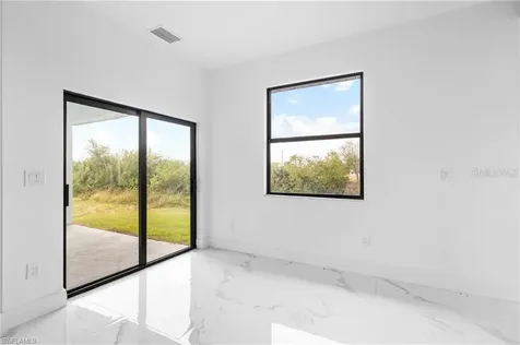 1806 NE 21st Place Cape Coral FL 33909