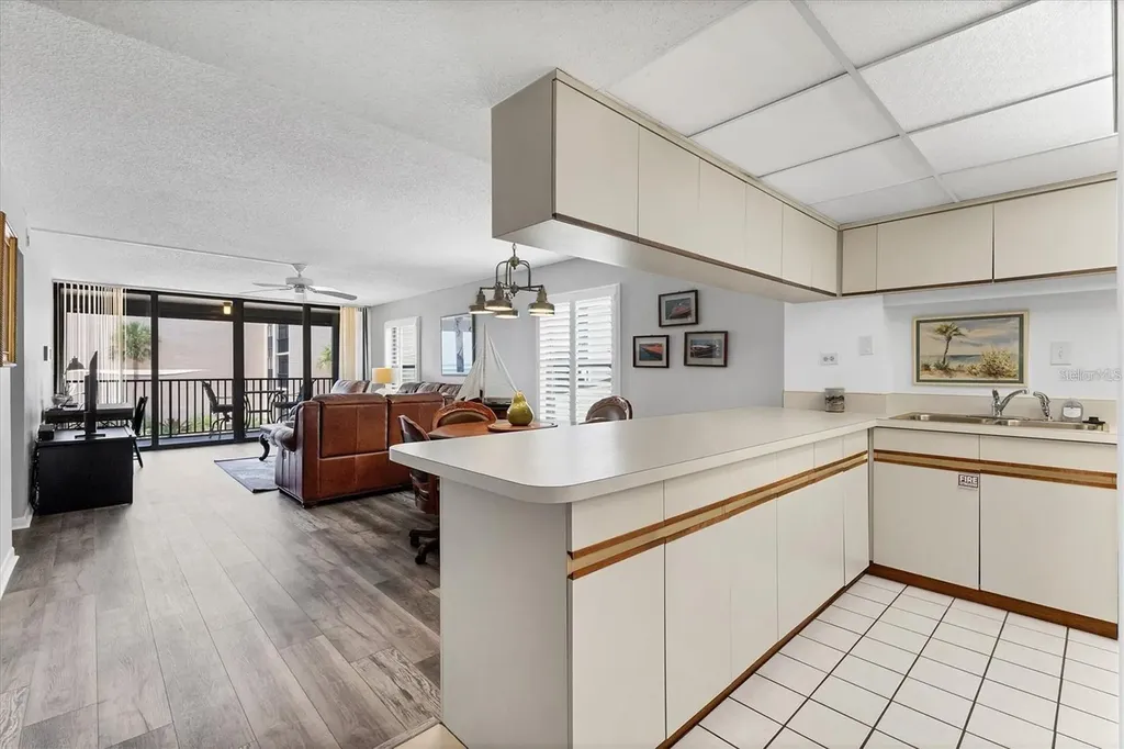 6480 Midnight Pass Road Sarasota FL 34242