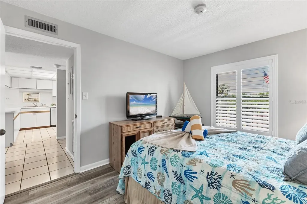 6480 Midnight Pass Road Sarasota FL 34242