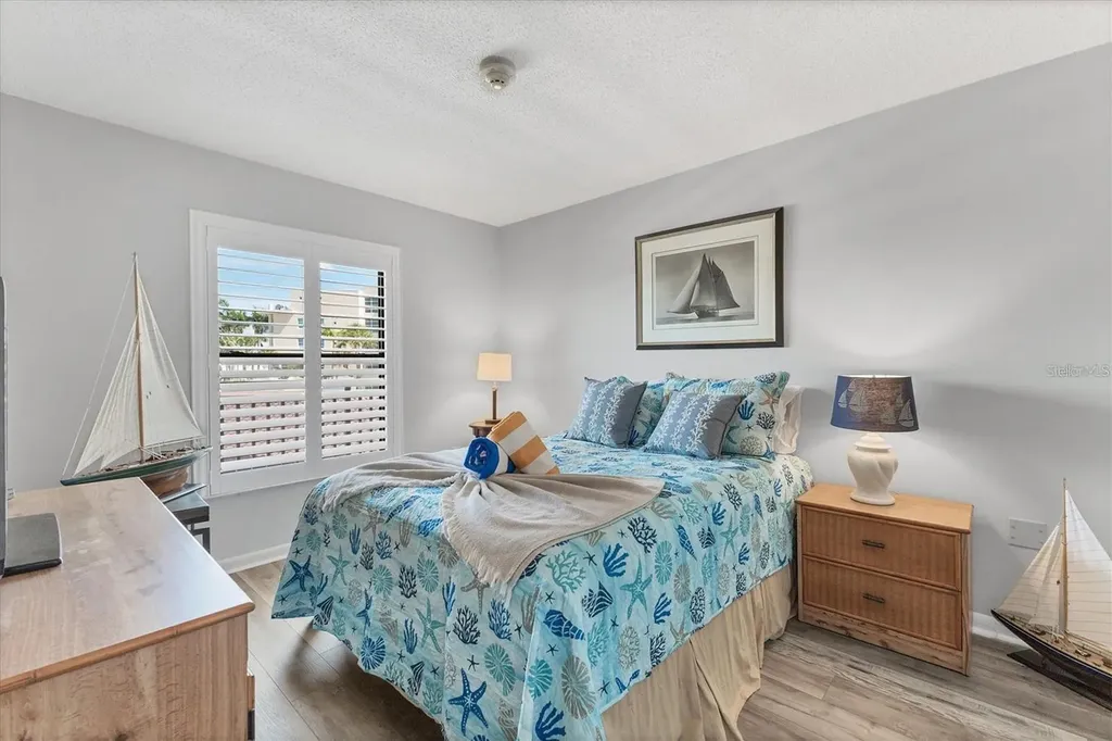 6480 Midnight Pass Road Sarasota FL 34242