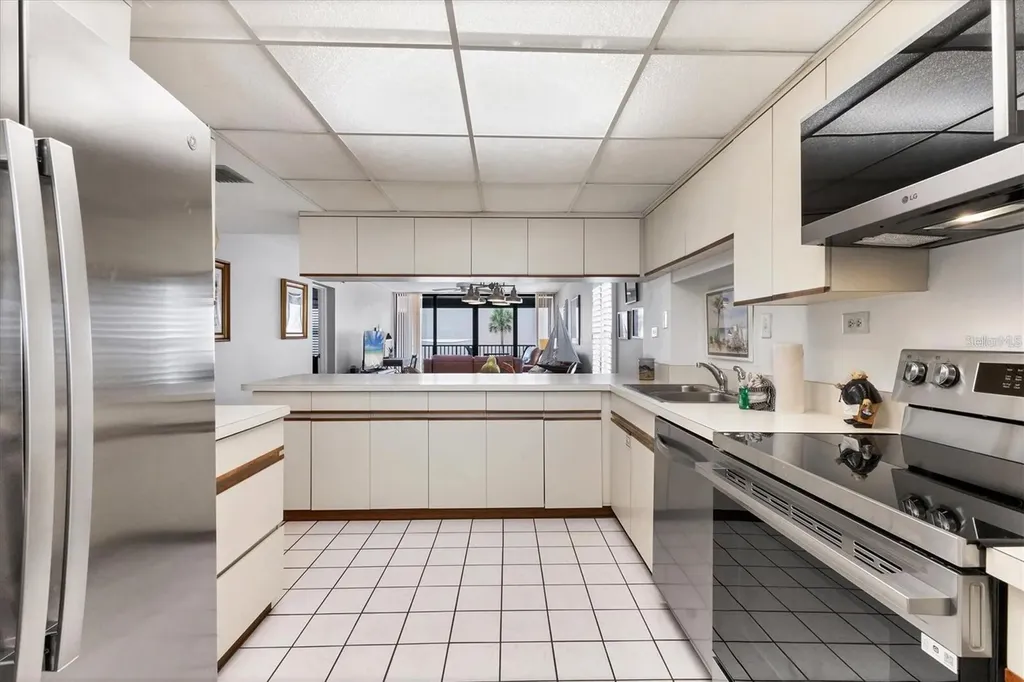 6480 Midnight Pass Road Sarasota FL 34242