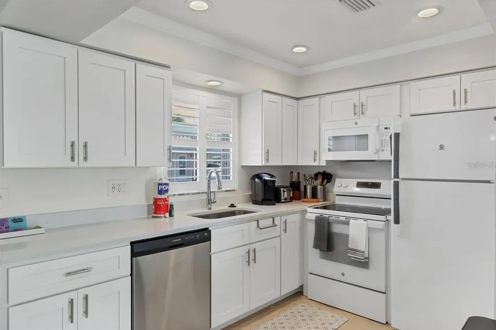 5830 Midnight Pass Road Sarasota FL 34242