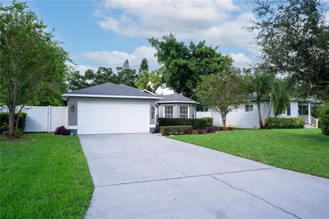 725 37th Avenue N St Petersburg FL 33704