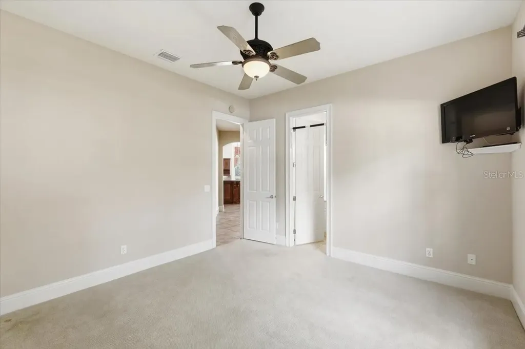 6102 S Hampshire Court Windermere FL 34786