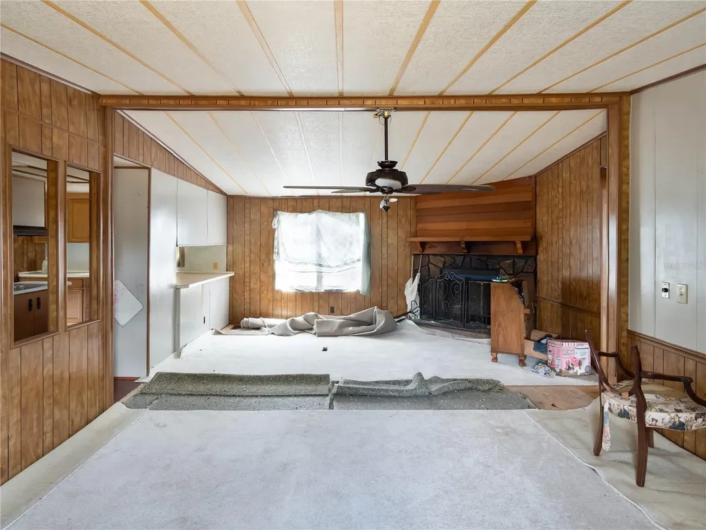 4982 W Woodlawn Street Dunnellon FL 34433