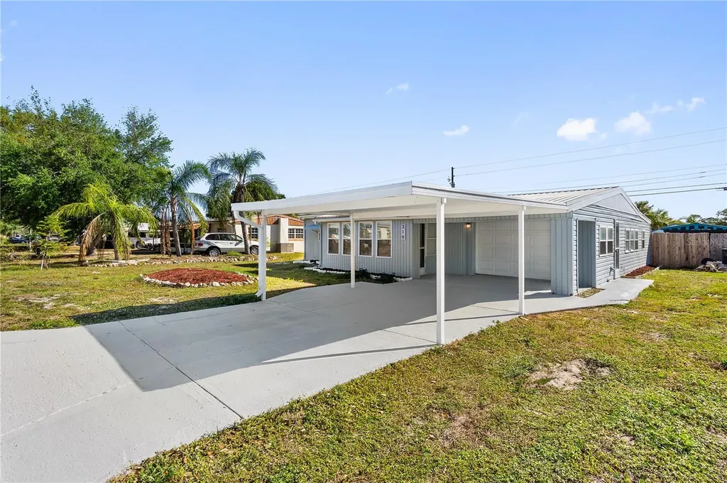 319 Thomas Avenue Frostproof FL 33843