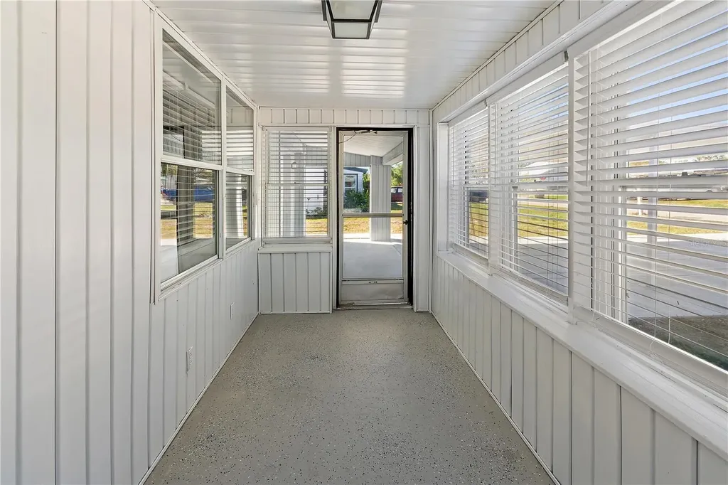 319 Thomas Avenue Frostproof FL 33843