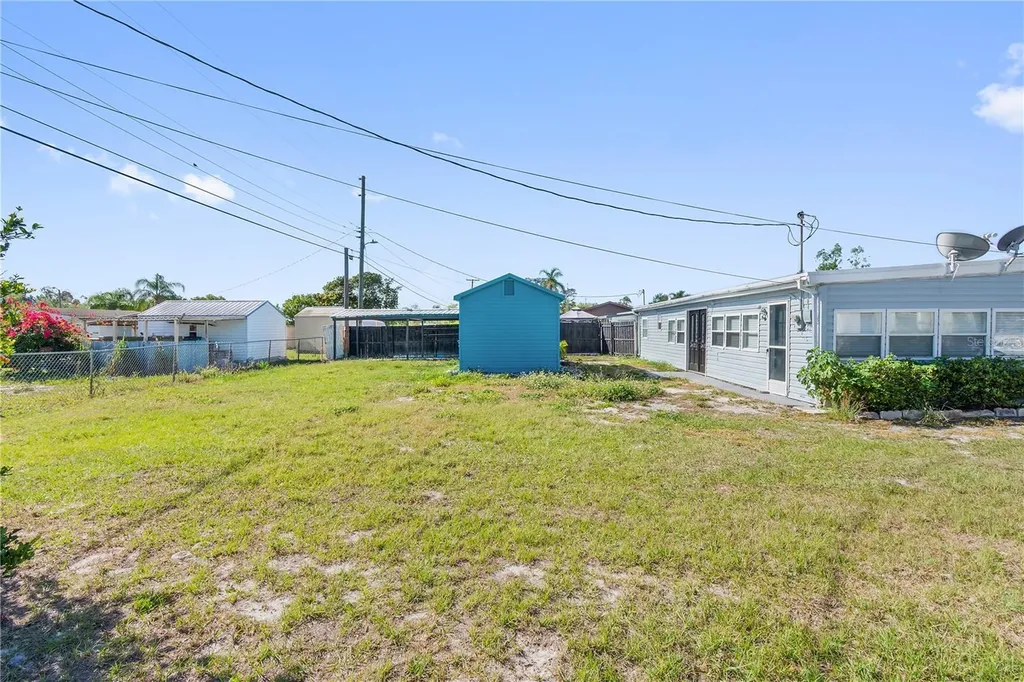 319 Thomas Avenue Frostproof FL 33843