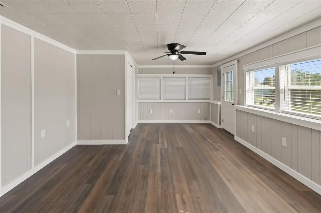 319 Thomas Avenue Frostproof FL 33843