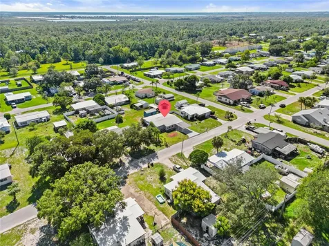 319 Thomas Avenue Frostproof FL 33843