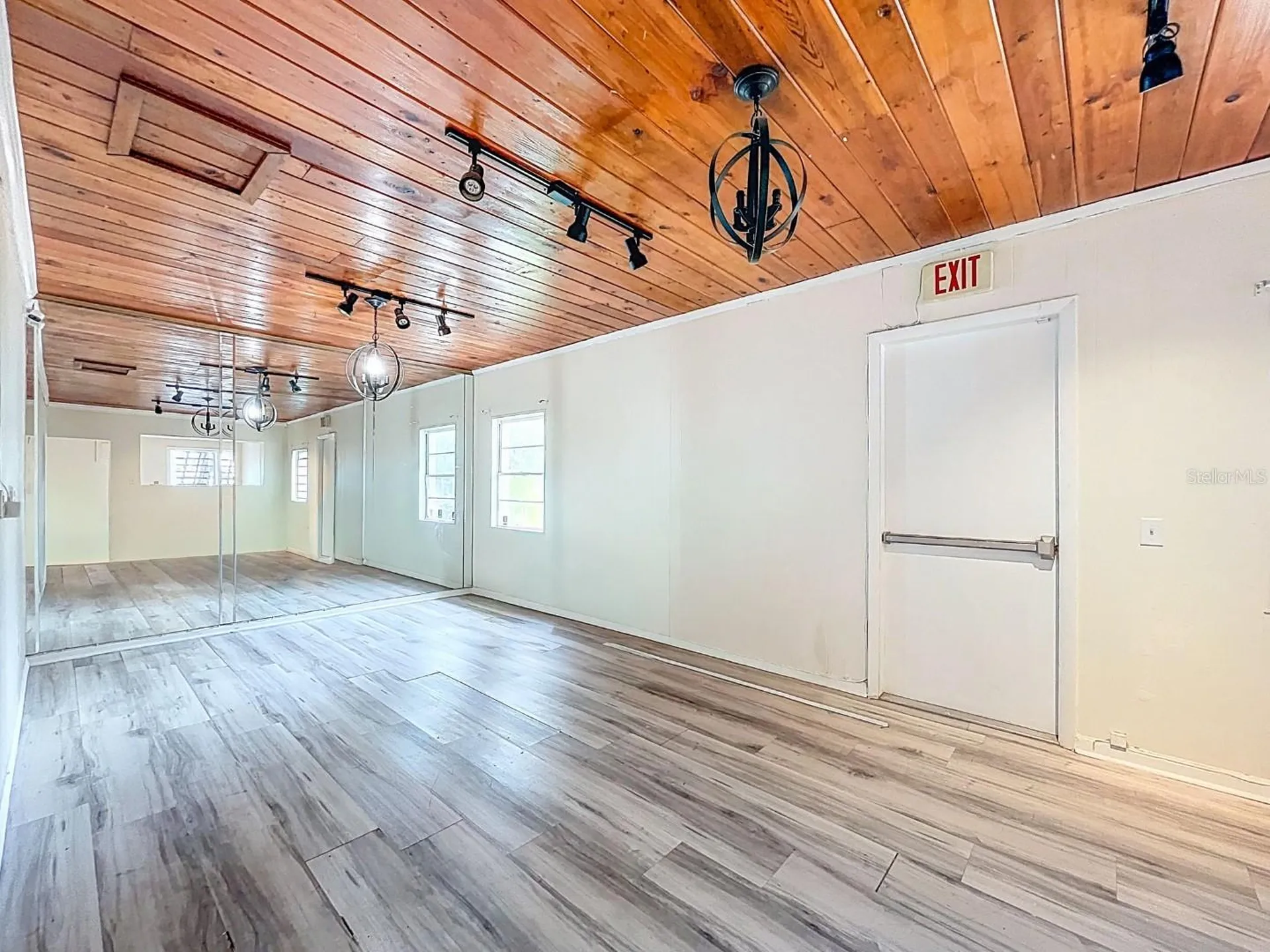 301 N Us Highway 41 Ruskin FL 33570