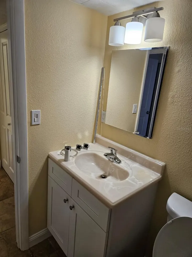 2424 W Tampa Bay Boulevard Tampa FL 33607