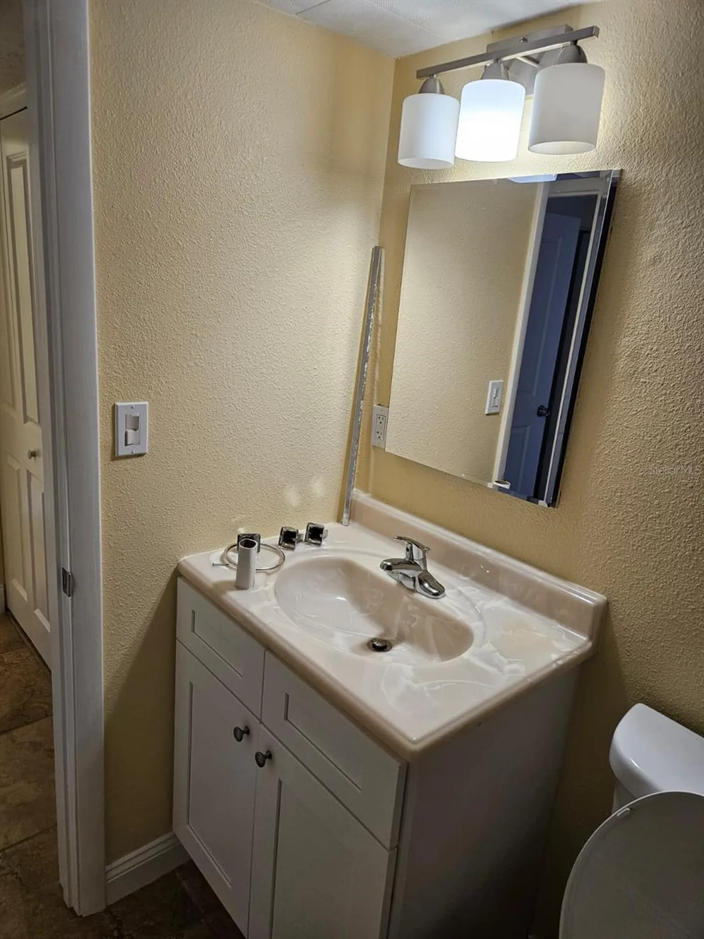 2424 W Tampa Bay Boulevard Tampa FL 33607
