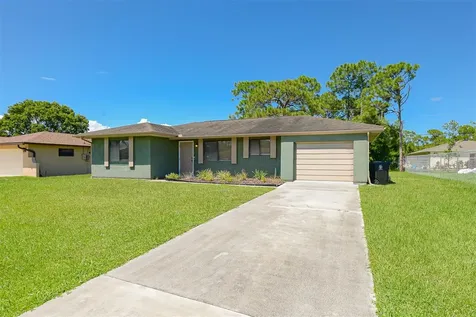 2565 SE Dogwood Avenue Port St Lucie FL 34952