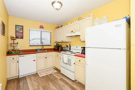 2565 SE Dogwood Avenue Port St Lucie FL 34952