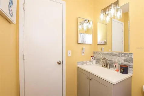 2565 SE Dogwood Avenue Port St Lucie FL 34952