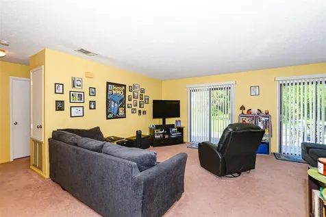 2565 SE Dogwood Avenue Port St Lucie FL 34952
