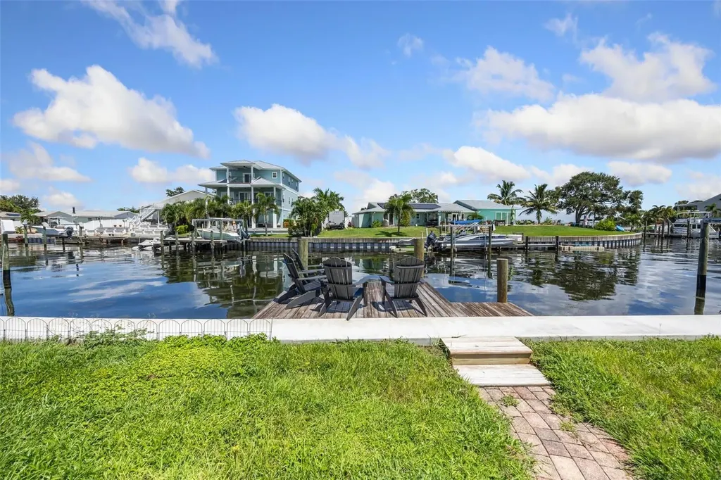 3596 Beach Drive SE St Petersburg FL 33705