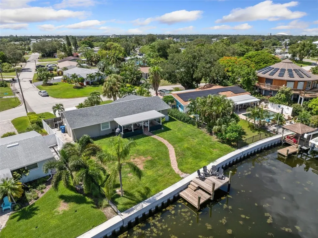 3596 Beach Drive SE St Petersburg FL 33705
