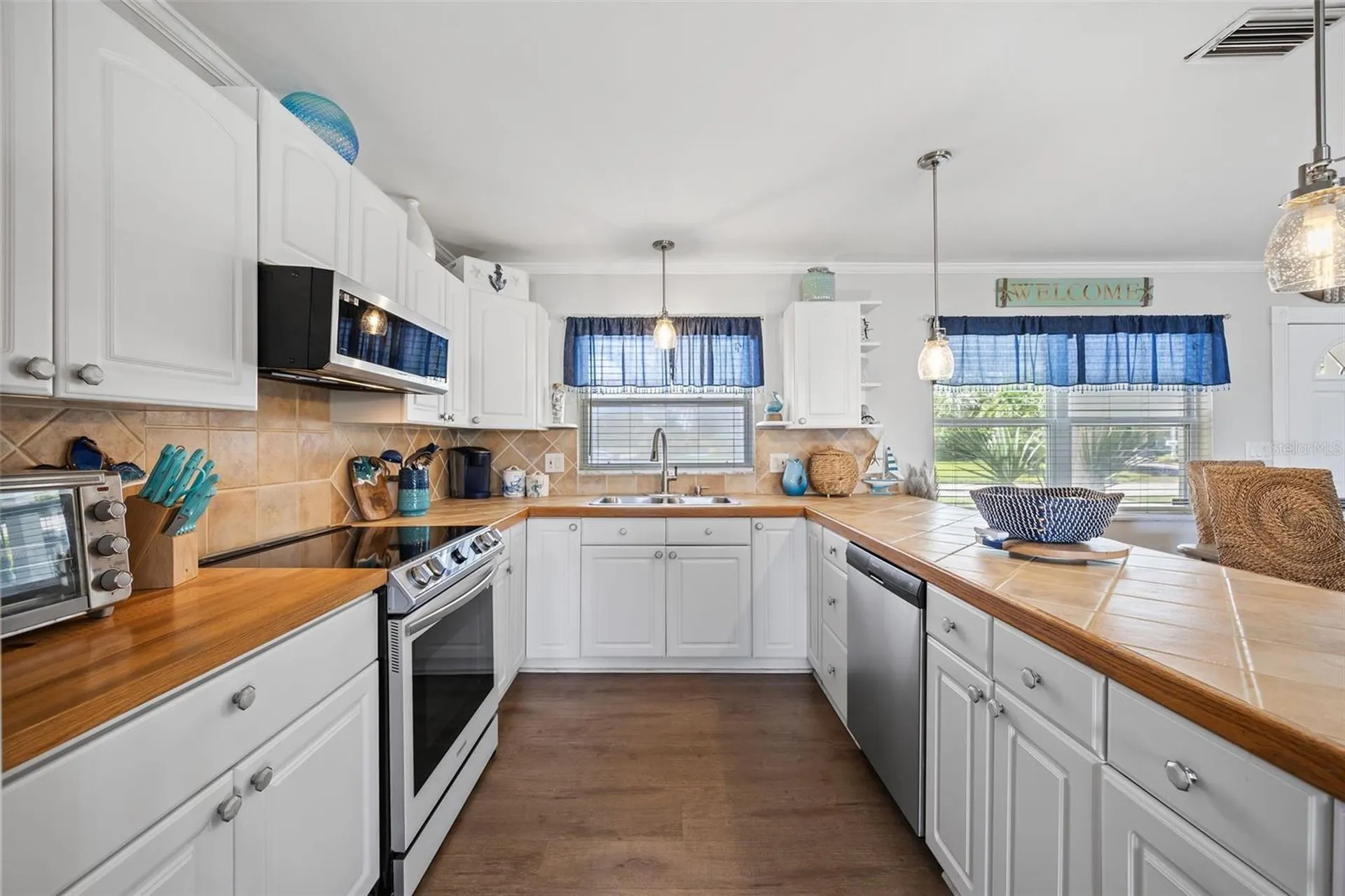 3596 Beach Drive SE St Petersburg FL 33705
