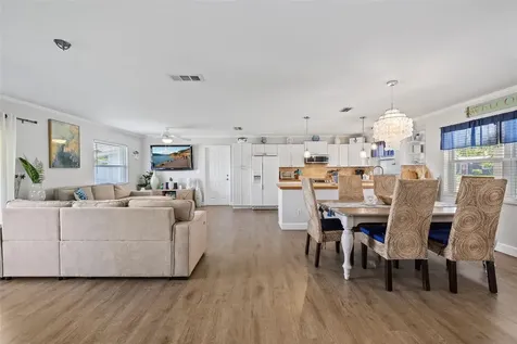 3596 Beach Drive SE St Petersburg FL 33705