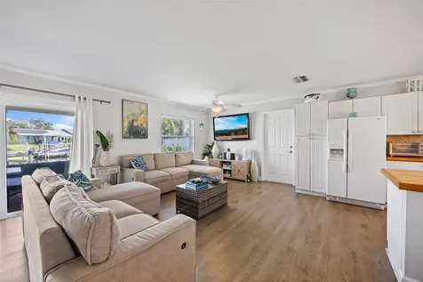 3596 Beach Drive SE St Petersburg FL 33705