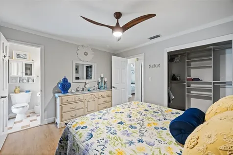 3596 Beach Drive SE St Petersburg FL 33705