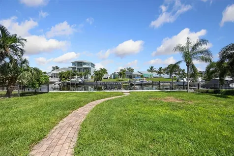 3596 Beach Drive SE St Petersburg FL 33705