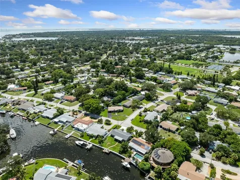 3596 Beach Drive SE St Petersburg FL 33705