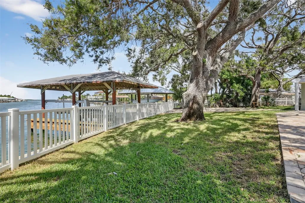 514 Windward Passage Clearwater Beach FL 33767