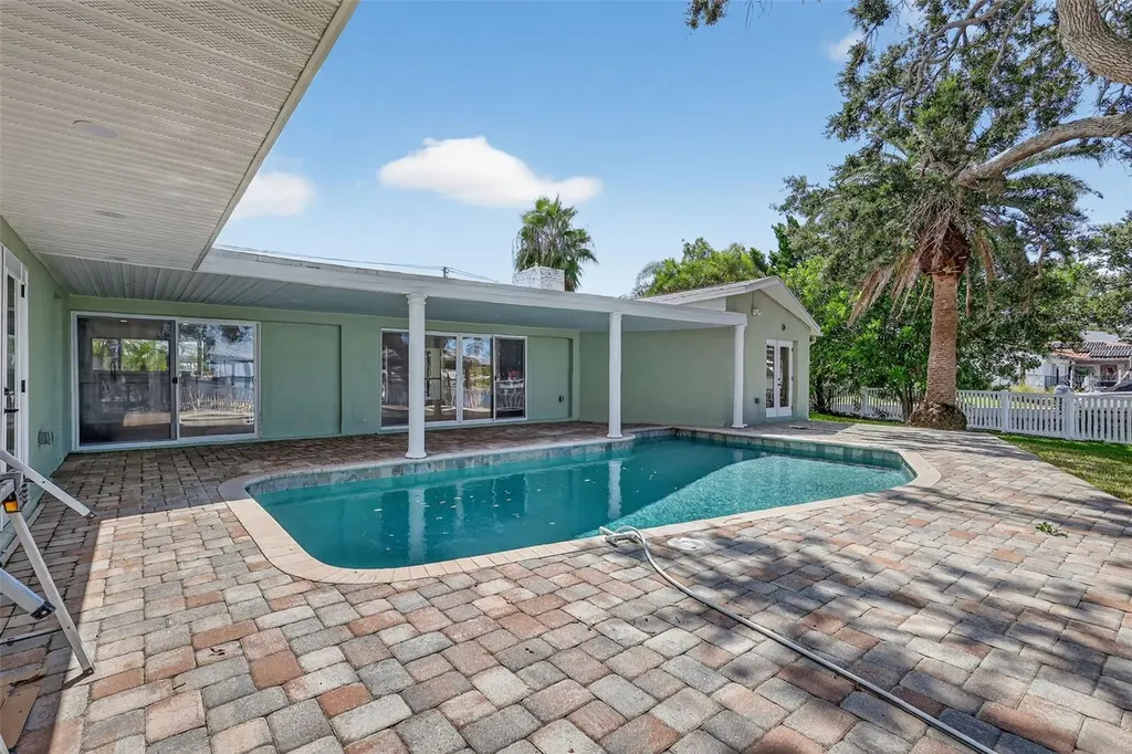 514 Windward Passage Clearwater Beach FL 33767