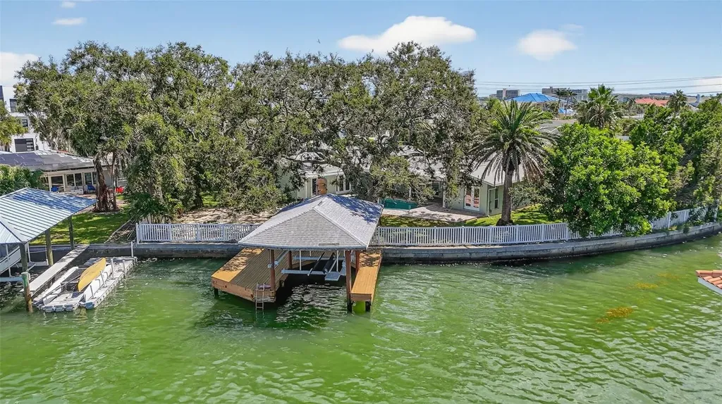514 Windward Passage Clearwater Beach FL 33767
