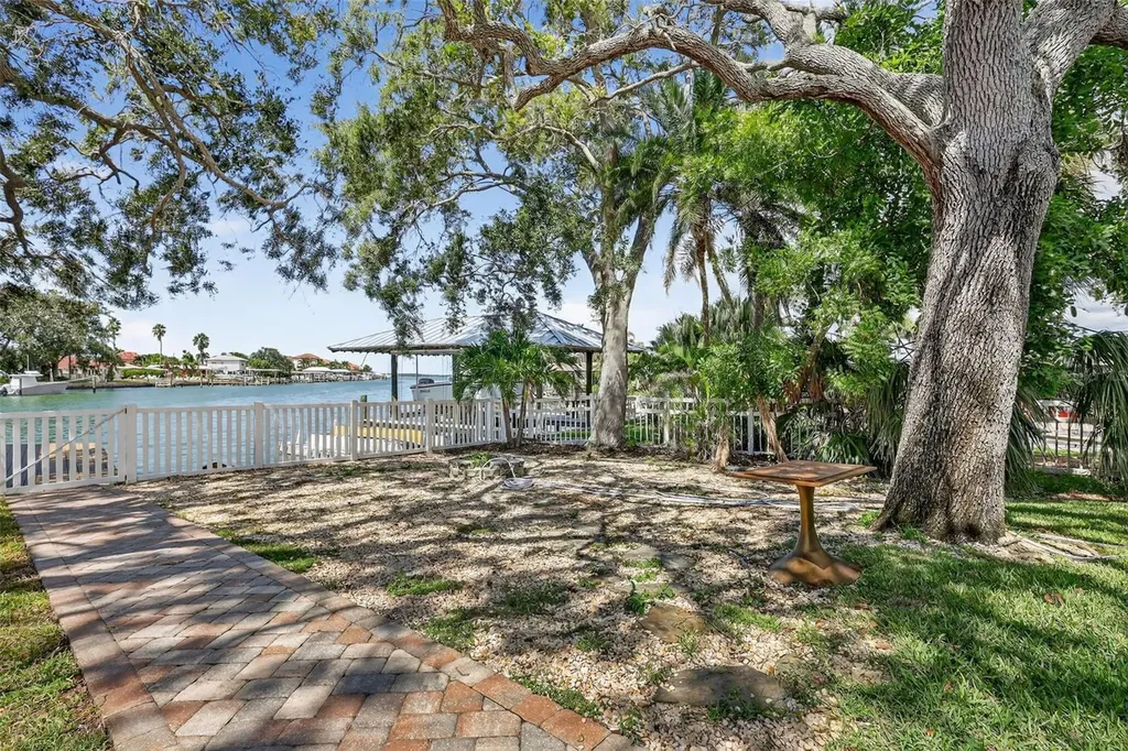 514 Windward Passage Clearwater Beach FL 33767