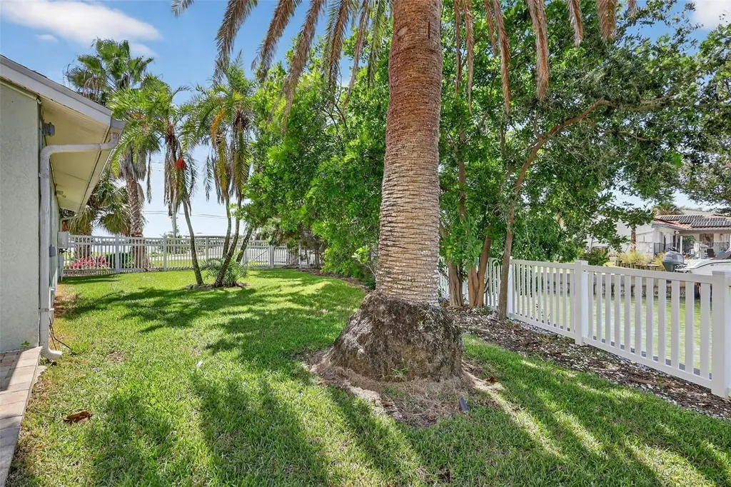 514 Windward Passage Clearwater Beach FL 33767