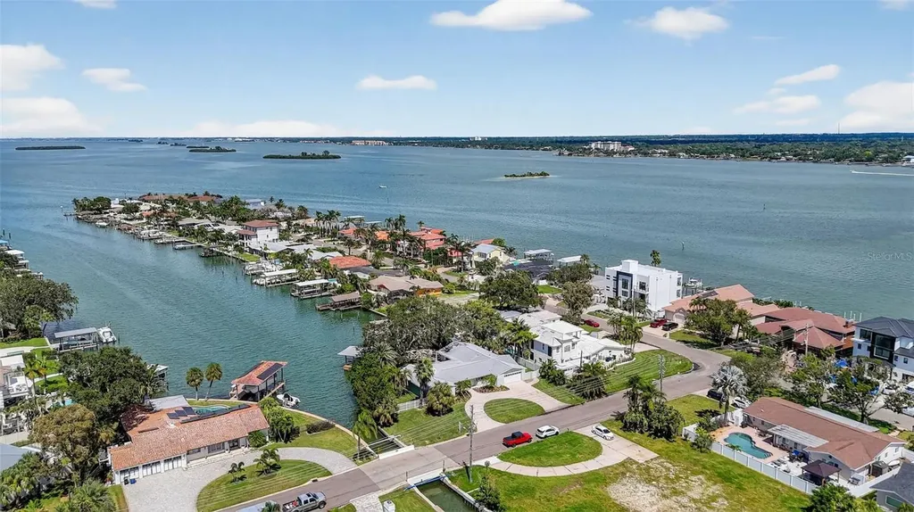 514 Windward Passage Clearwater Beach FL 33767