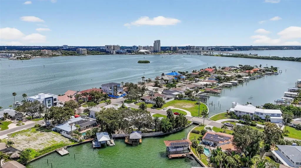 514 Windward Passage Clearwater Beach FL 33767
