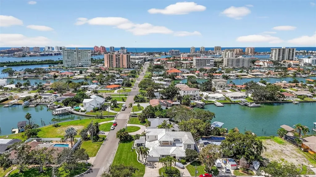 514 Windward Passage Clearwater Beach FL 33767