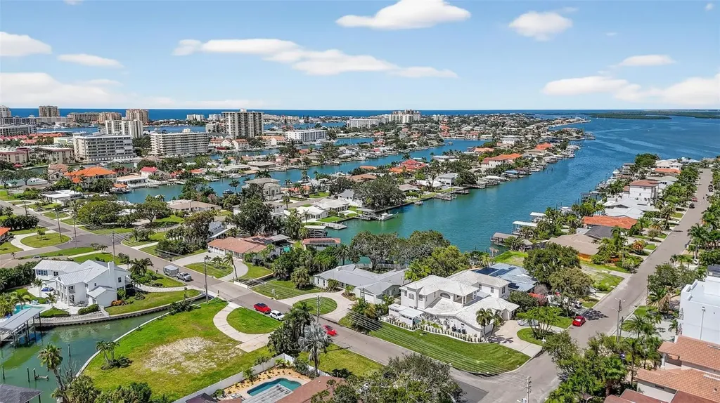 514 Windward Passage Clearwater Beach FL 33767