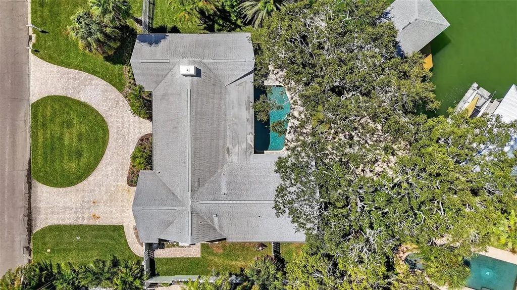 514 Windward Passage Clearwater Beach FL 33767