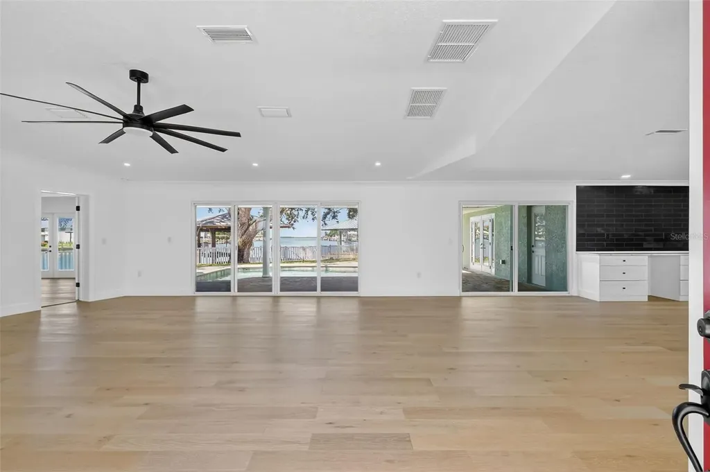 514 Windward Passage Clearwater Beach FL 33767