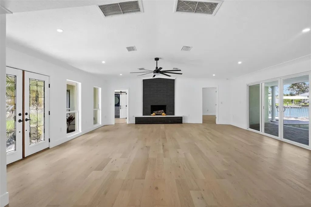 514 Windward Passage Clearwater Beach FL 33767