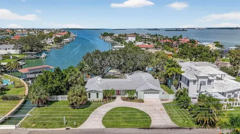 514 Windward Passage Clearwater Beach FL 33767