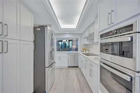 5880 Midnight Pass Road Sarasota FL 34242
