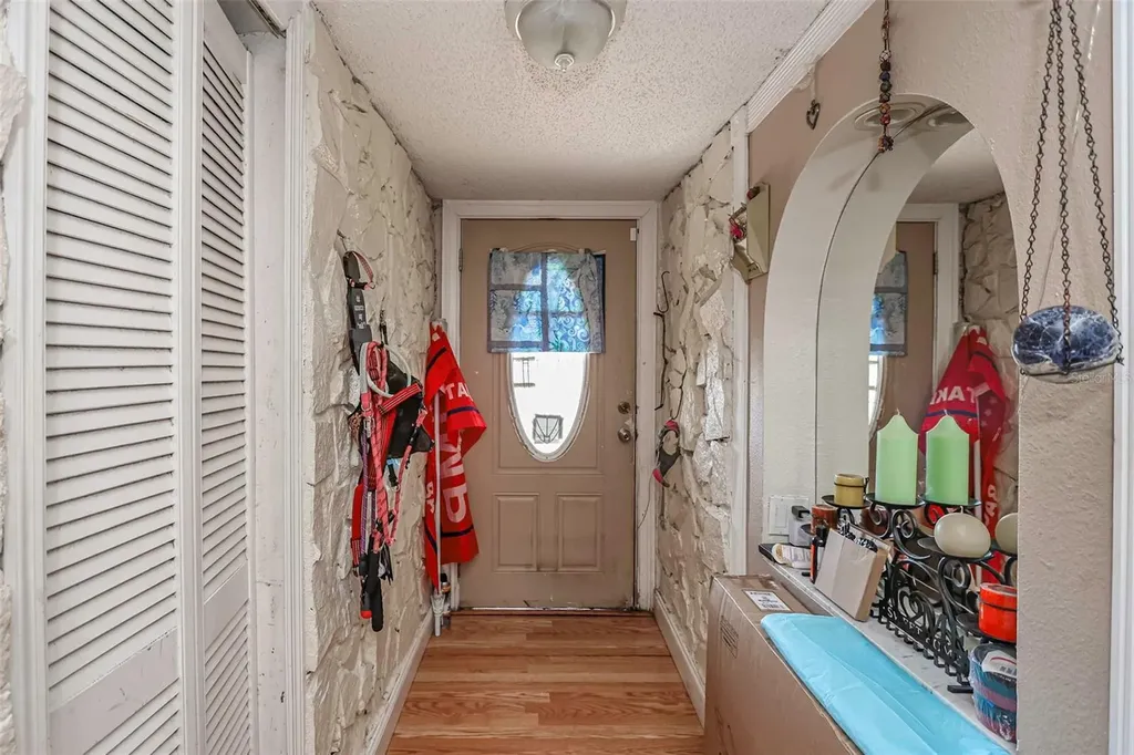 10039 88th Street Seminole FL 33777