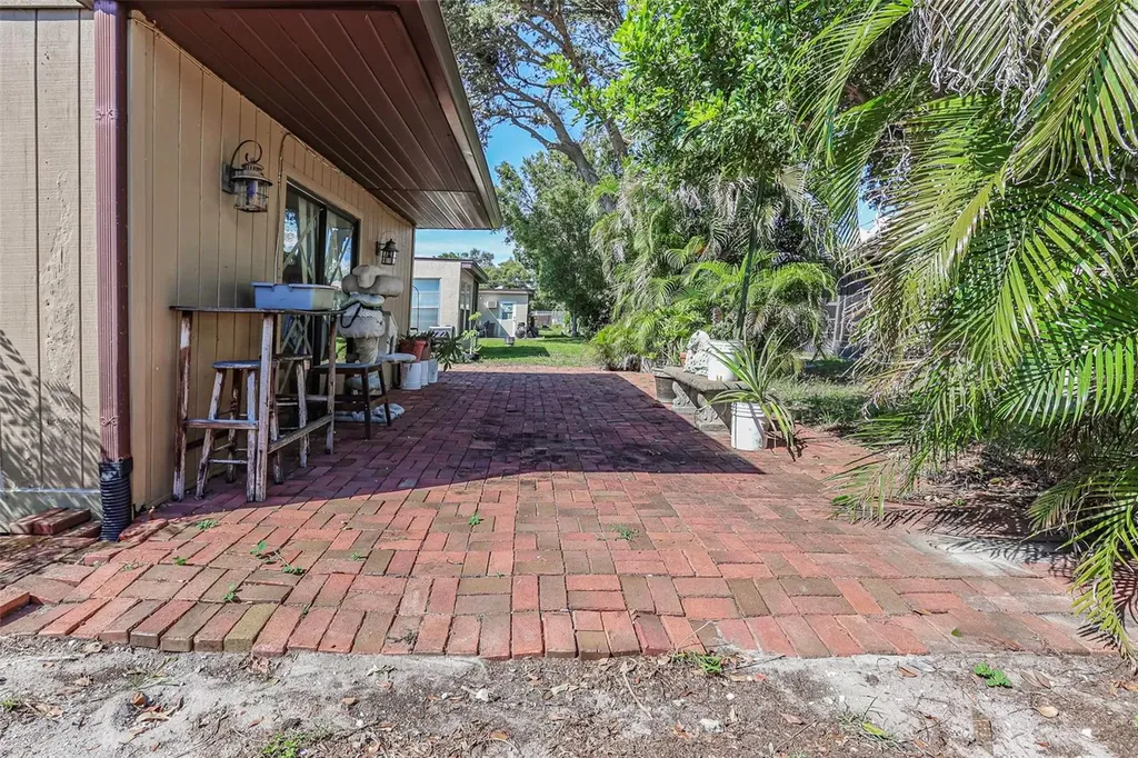 10039 88th Street Seminole FL 33777