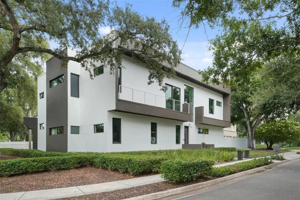 3139 W Waverly Avenue Tampa FL 33629