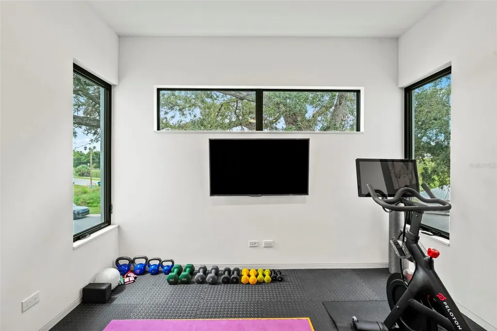 3139 W Waverly Avenue Tampa FL 33629