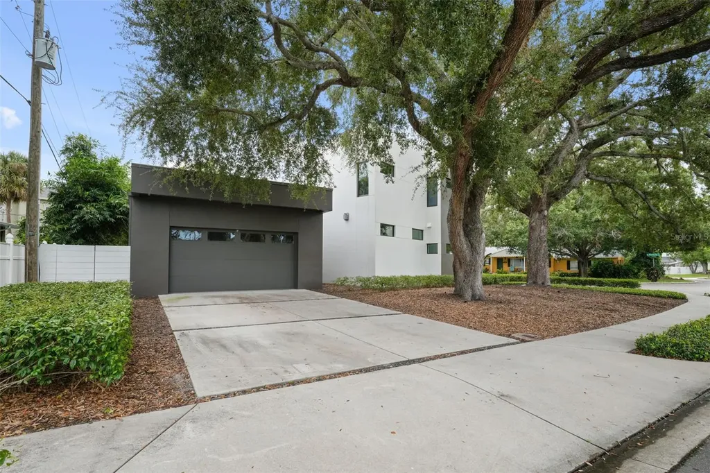 3139 W Waverly Avenue Tampa FL 33629