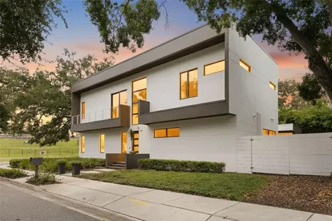 3139 W Waverly Avenue Tampa FL 33629