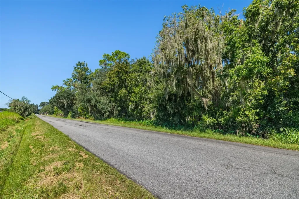 13410 Walden Sheffield Road Dover FL 33527